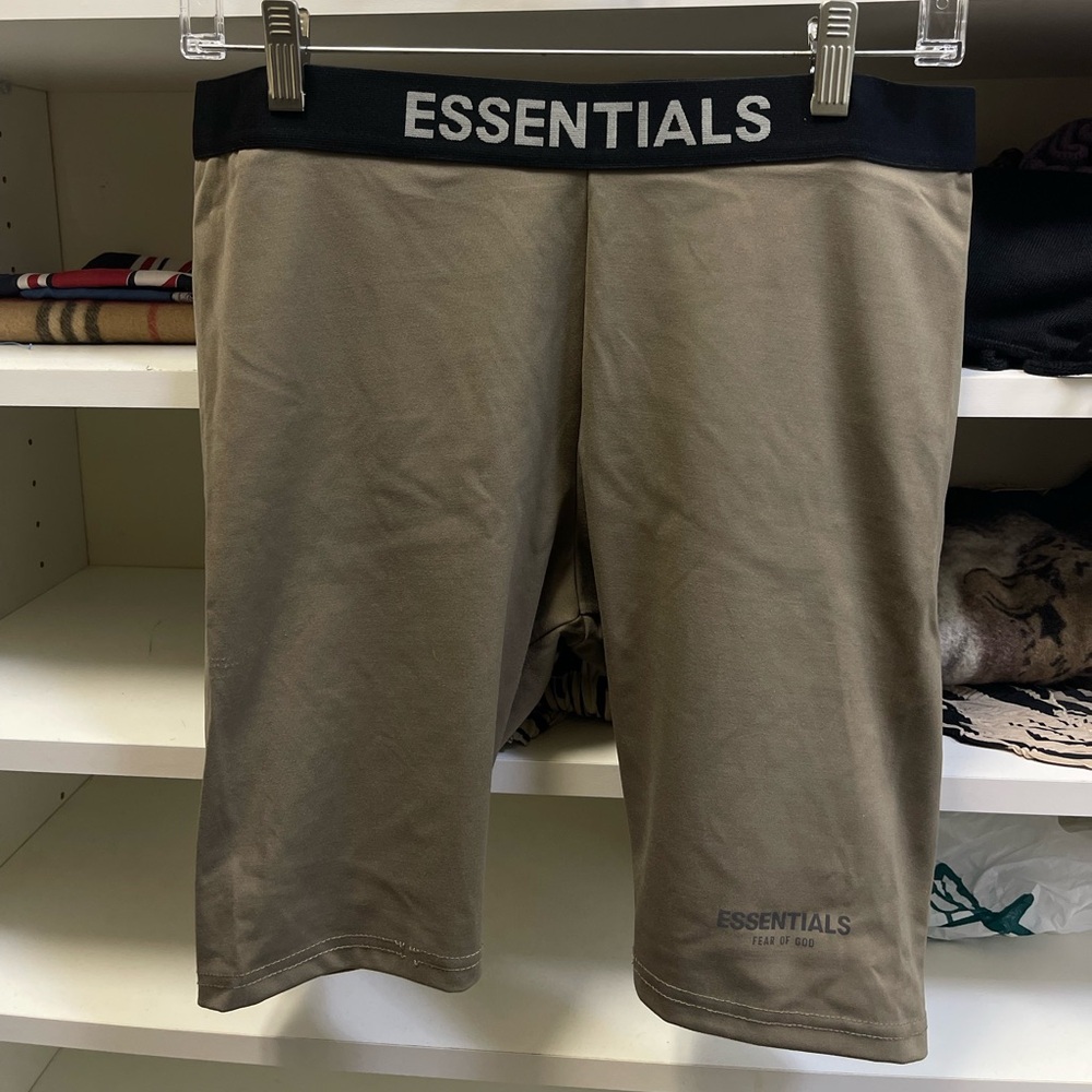 Fear of God Essentials Athletic Biker Short 'Taupe'